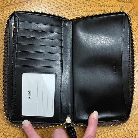 NWOT COACH LARGE PHONE WALLET IN SIGNATURE CANVAS & SMOOTH LEATHER - Picture 9 of 16